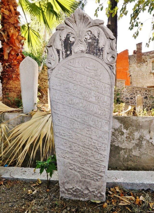 138-yillik-mezar-tasinda-et-domates-fiyati-2-8877163_o-1