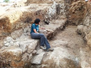 38e07e4300000578-3811712-the_bible_described_the_city_elders_judges_governors_and_kings_t-a-52_1475070352404