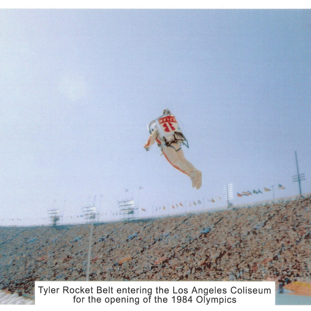 14-bill-suitor-flys-the-tyler-rocketbelt-at-la-olympics-1984-c-1000×1000