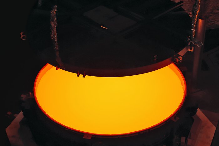 ELT secondary mirror blank successfully cast