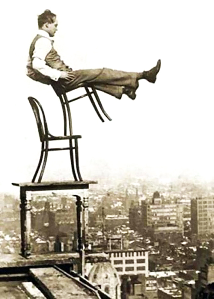 1447436100_vintage-photos-of-scary-circus-performances-11