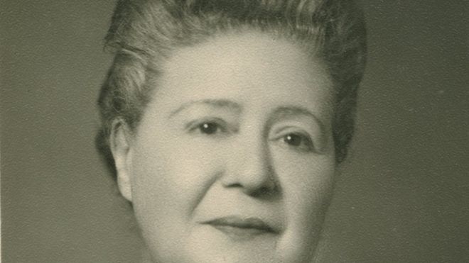 _109656447_figure17sabihaportraitfromexileinbaku1963