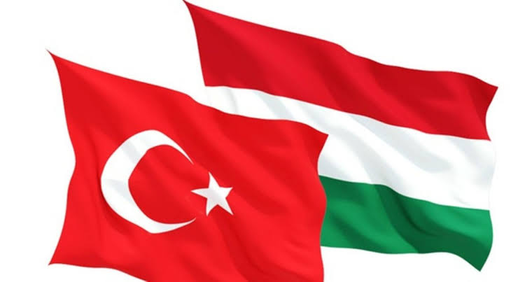 macar türk bayrağı